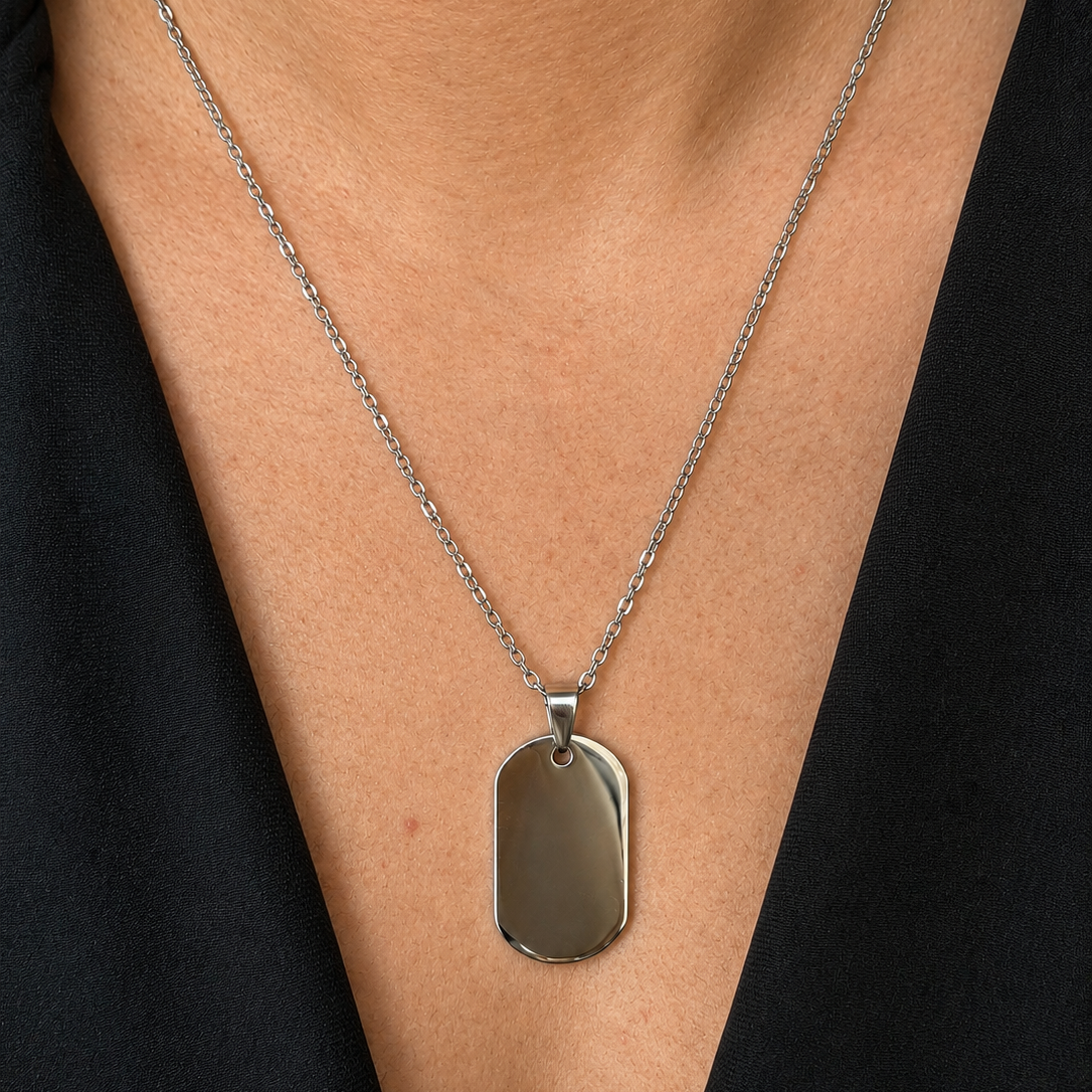 Collier MATHIS - Plaque à graver en acier inoxydable argenté (collier sur mesure)